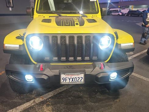 Used 2023 Jeep Wrangler Unlimited Rubicon AWD/4WD image 3