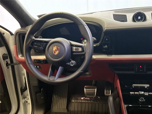 Certified 2025 Porsche Cayenne GTS image 19