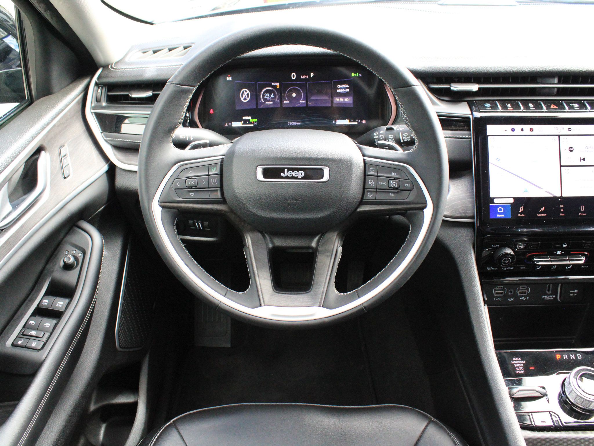 Used 2023 Jeep Grand Cherokee 4WD 4xe image 13