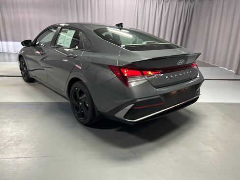 Used 2026 Hyundai Elantra Sport FWD image 5