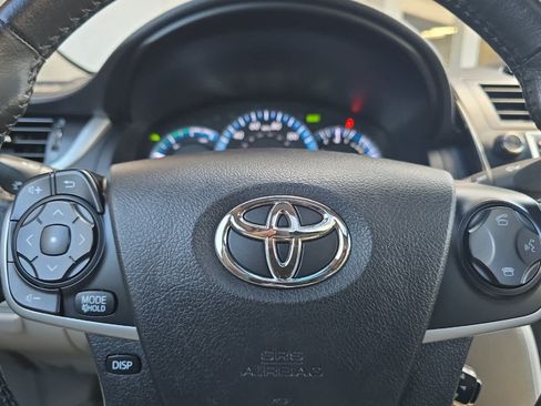 Used 2014 Toyota Camry XLE w/ Leather Package FWD image 23