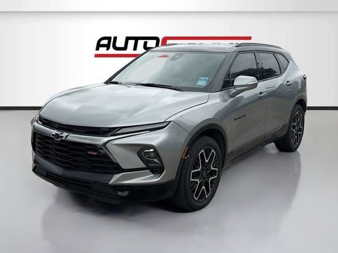 Used 2024 Chevrolet Blazer RS w/ Enhanced Convenience Package FWD image 3