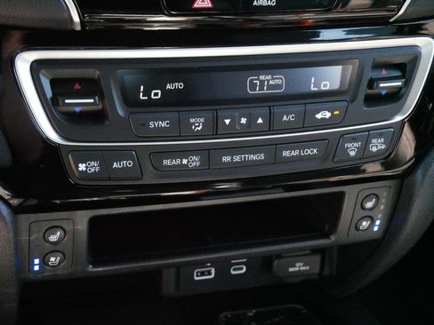 Used 2024 Honda Passport Black Edition image 19