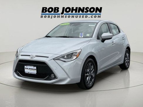 Used 2020 Toyota Yaris XLE FWD image 5