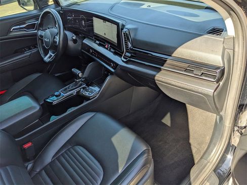 Certified 2025 Kia Sportage SX image 15