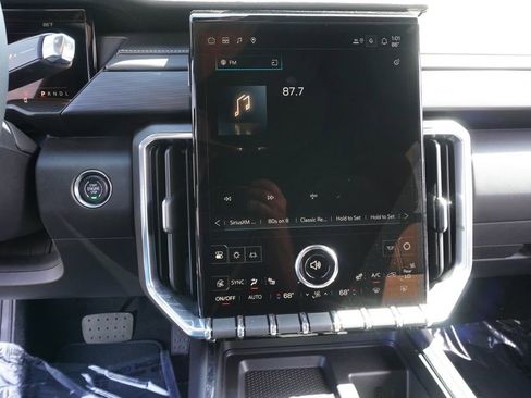 New 2025 GMC Acadia Elevation image 19