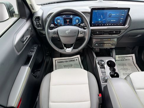 Used 2025 Ford Bronco Sport Badlands w/ Sasquatch Badlands Package image 16