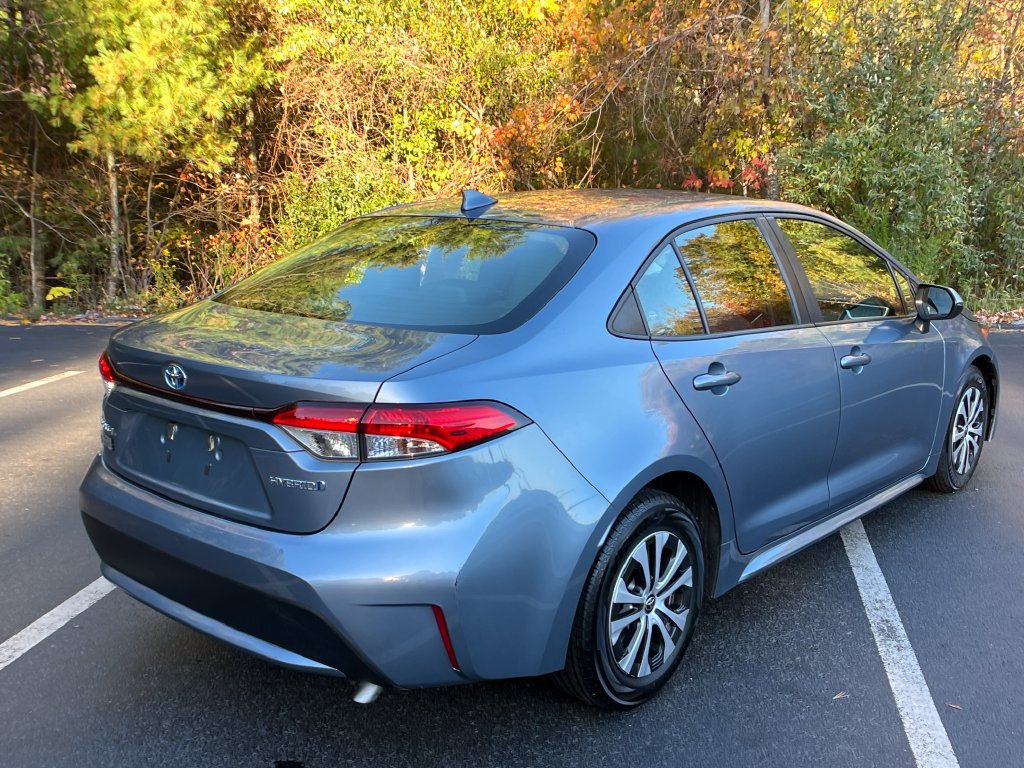 Used 2022 Toyota Corolla LE FWD image 5