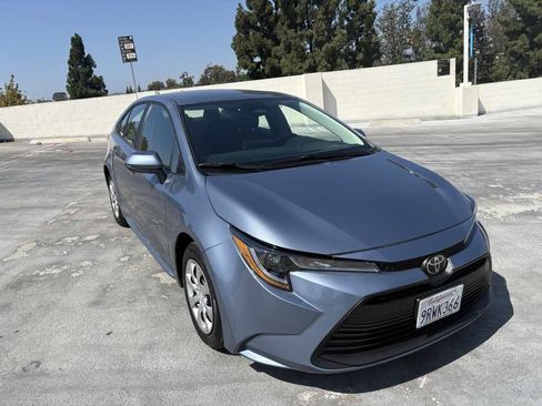 Used 2025 Toyota Corolla LE image 29