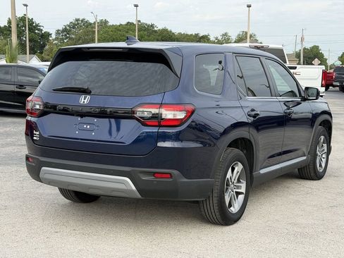Used 2025 Honda Pilot EX-L image 5