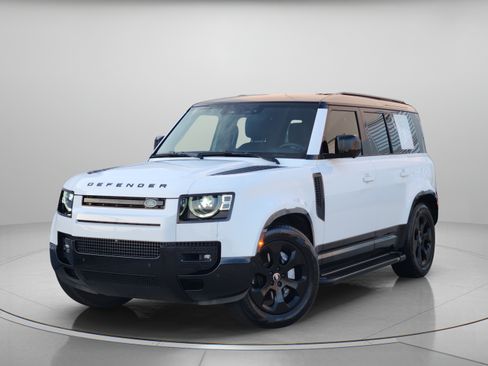 Used 2025 Land Rover Defender 110 X-Dynamic SE AWD/4WD image 1