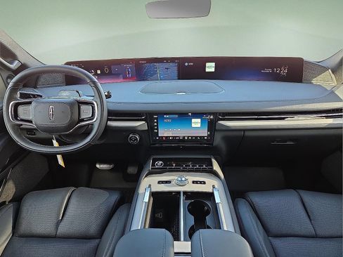 New 2025 Lincoln Navigator Reserve w/ Jet Appearance Package image 12