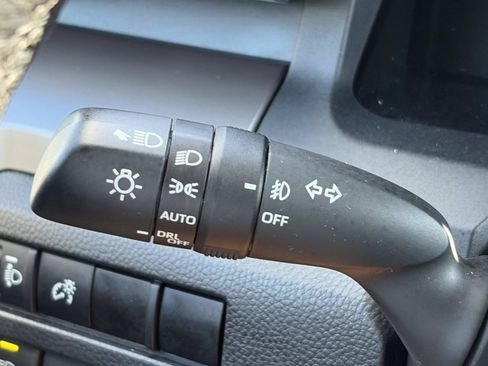 Used 2024 Toyota Tacoma SR5 AWD/4WD image 26