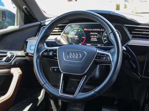 Certified 2024 Audi Q8 e-tron Premium Plus w/ Premium Plus Package AWD/4WD image 17