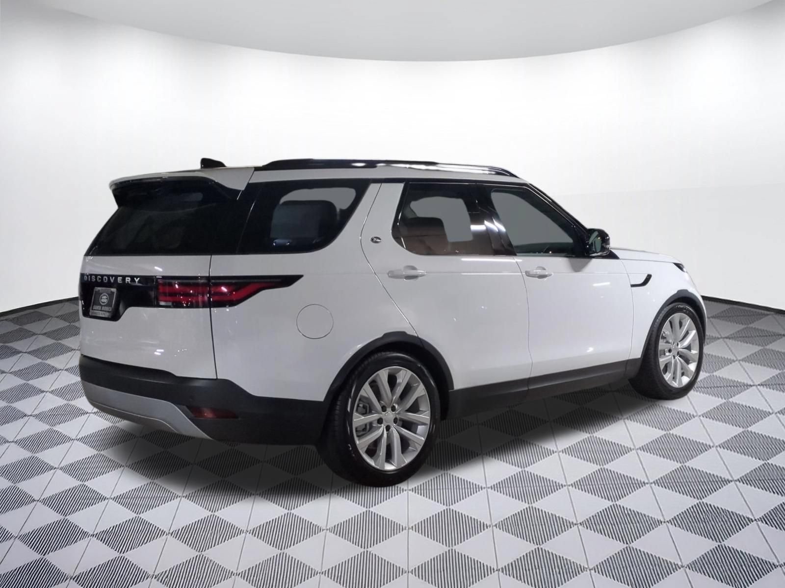 New 2026 Land Rover Discovery S AWD/4WD image 5