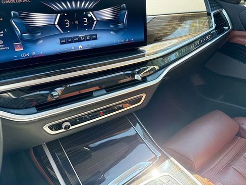 Used 2025 BMW X7 xDrive40i image 30
