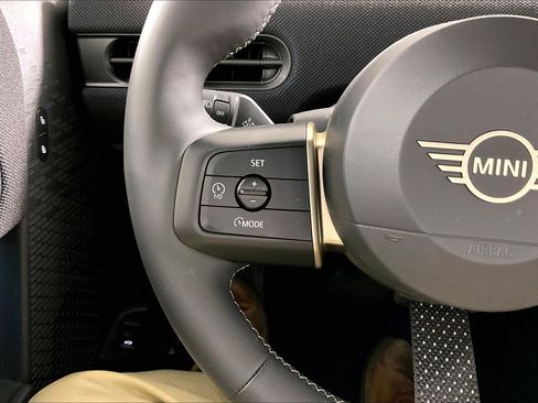 Certified 2026 MINI Cooper 2-Door Hardtop FWD image 18