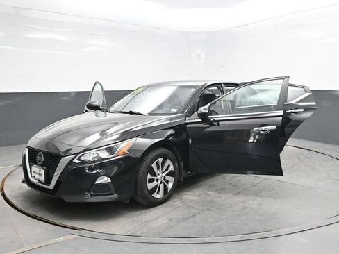 Used 2020 Nissan Altima 2.5 S FWD image 40