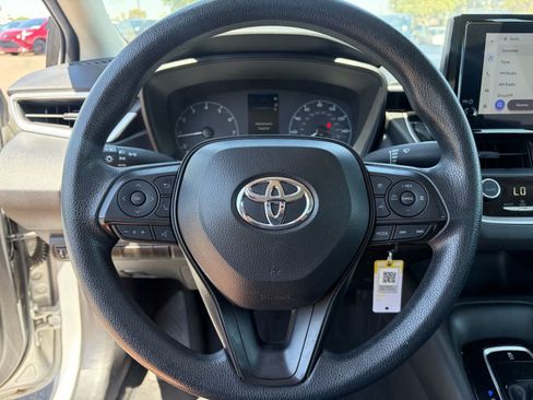 Used 2024 Toyota Corolla LE FWD image 8