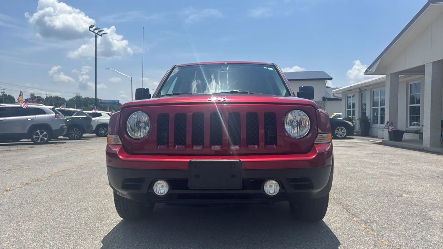 Used 2016 Jeep Patriot Sport w/ Power Value Group AWD/4WD image 2