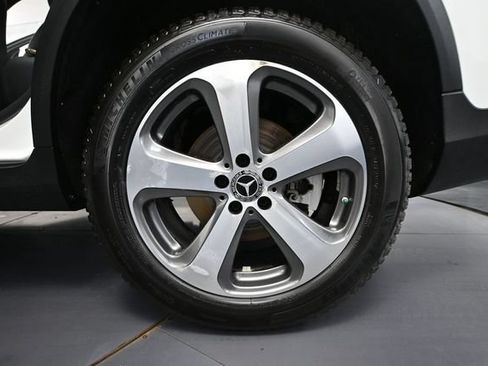 Used 2019 Mercedes-Benz GLC 300 image 14
