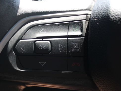Used 2022 Jeep Grand Cherokee L Limited RWD image 41