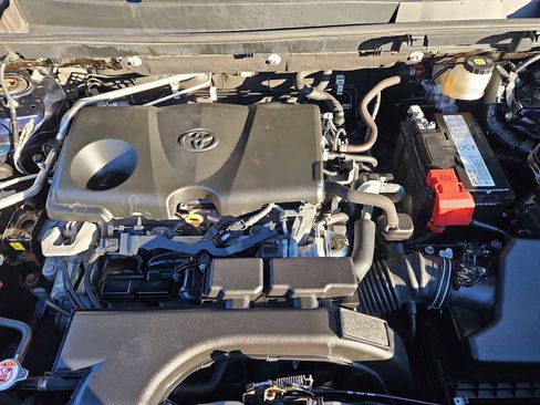 Used 2019 Toyota RAV4 XLE image 33