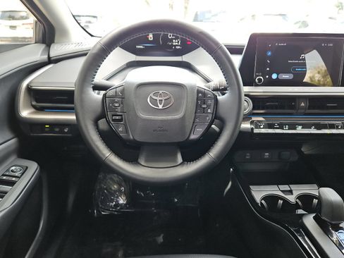 Used 2025 Toyota Prius XLE FWD image 13
