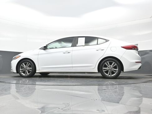 Used 2017 Hyundai Elantra Value Edition image 25
