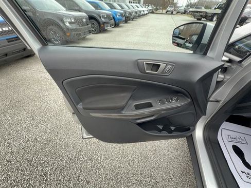 Used 2020 Ford EcoSport SE image 11