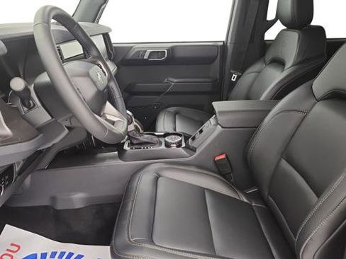 New 2025 Ford Bronco Badlands image 10