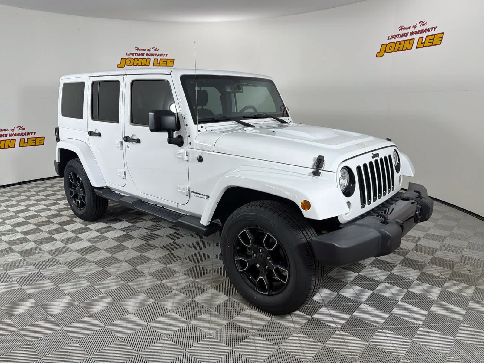 Used 2018 Jeep Wrangler Unlimited Sahara AWD/4WD image 8