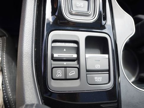 Used 2023 Honda Pilot Touring image 35