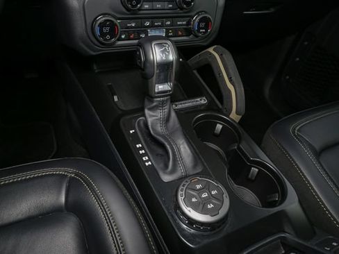 Used 2025 Ford Bronco Badlands AWD/4WD image 25