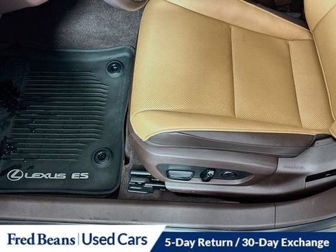 Used 2020 Lexus ES 350 w/ Premium Package FWD image 24