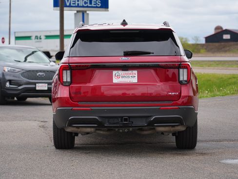 Used 2025 Ford Explorer ST-Line w/ Premium Package AWD/4WD image 4