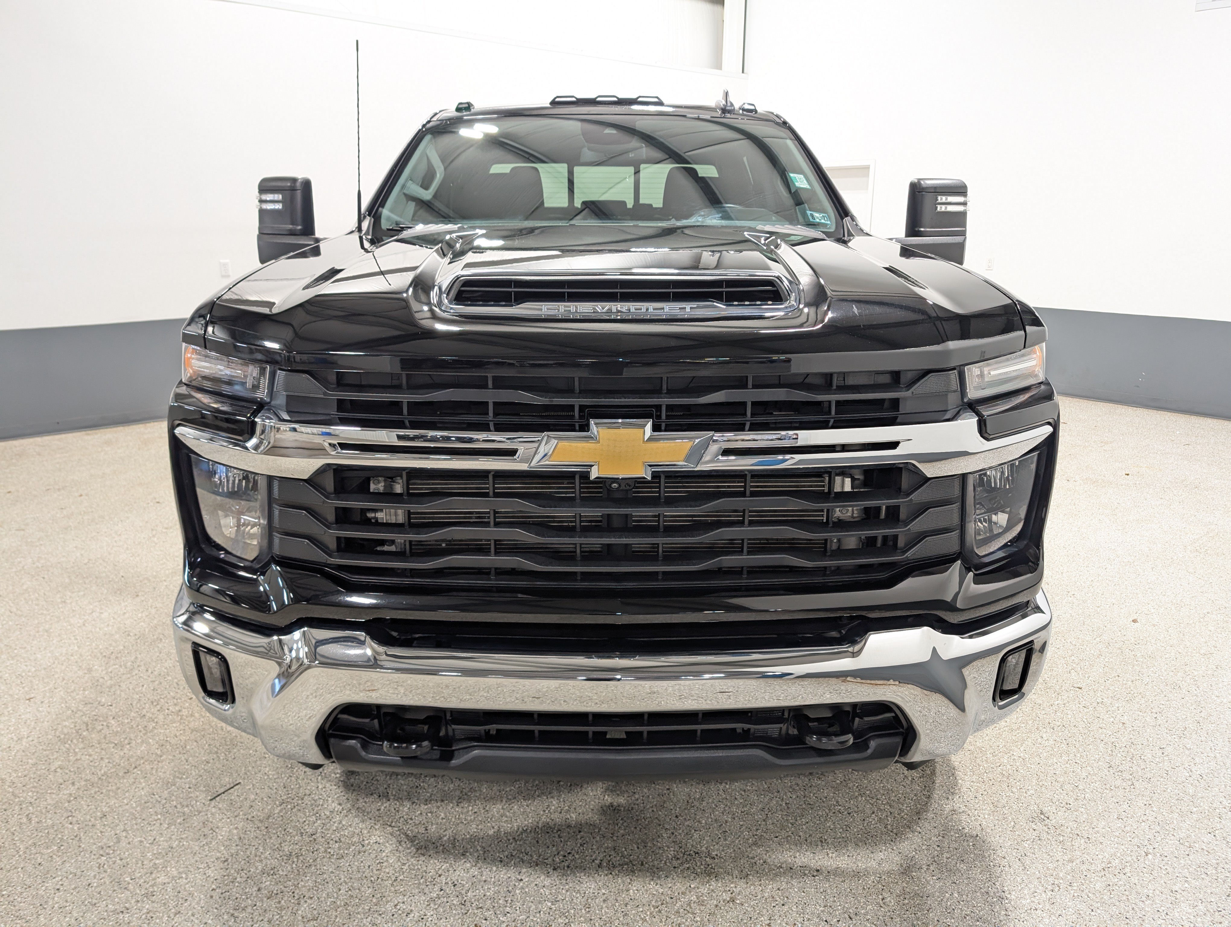 Used 2024 Chevrolet Silverado 2500 LT w/ All Star Edition AWD/4WD image 8