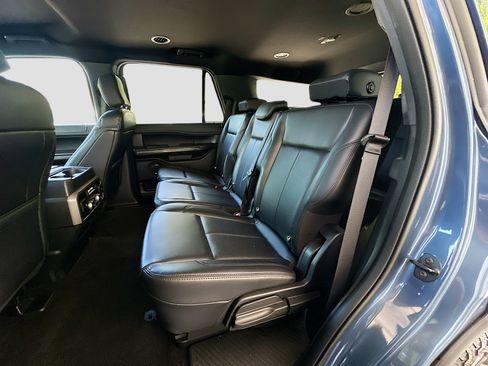 Used 2020 Ford Expedition XLT w/ Equipment Group 202A RWD image 24
