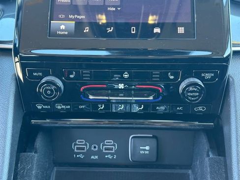 Used 2022 Jeep Grand Cherokee L Laredo w/ Luxury Tech Group I AWD/4WD image 18