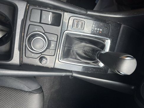 Used 2017 MAZDA MAZDA3 Sport FWD image 16
