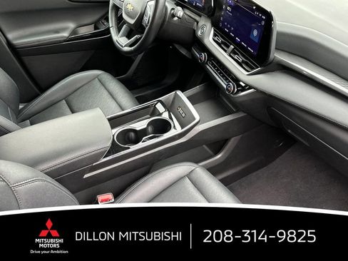 Used 2025 Chevrolet Equinox LT w/ Convenience Package II AWD/4WD image 16
