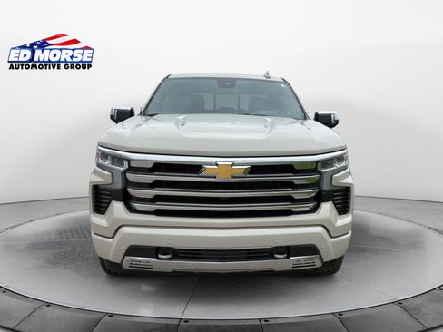 New 2026 Chevrolet Silverado 1500 High Country w/ Technology Package AWD/4WD image 8