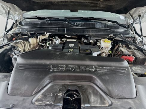 Used 2024 RAM 2500 Laramie image 32