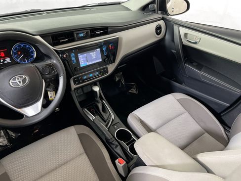 Used 2018 Toyota Corolla LE FWD image 21