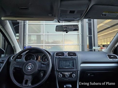 Used 2010 Volkswagen Golf 4-Door image 7