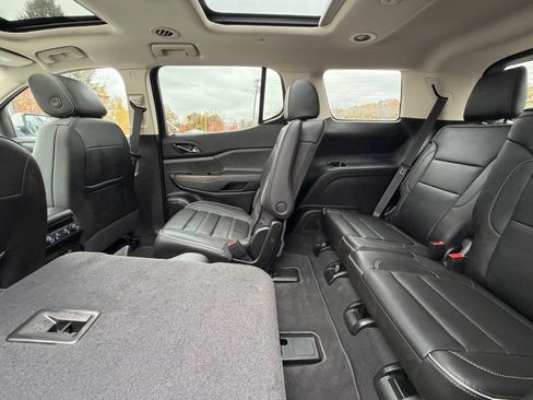 Used 2023 GMC Acadia Denali w/ Denali Ultimate Package image 11