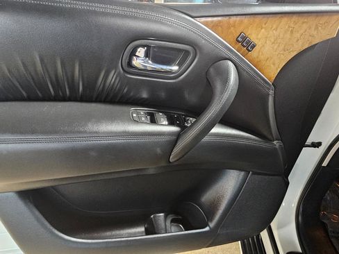 Used 2014 INFINITI QX80 4WD w/ Theater Package image 23