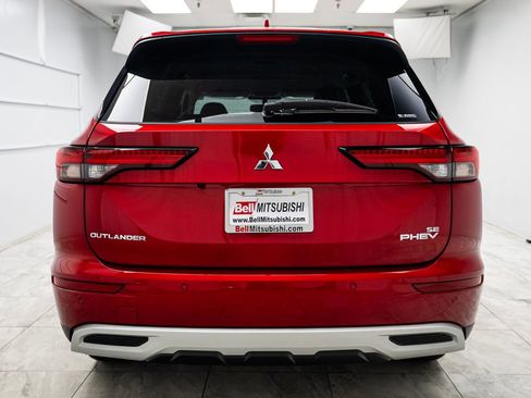 New 2025 Mitsubishi Outlander SE image 8