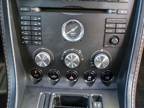 Used 2008 Aston Martin V8 Vantage Roadster RWD image 28