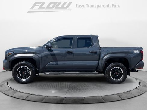 Used 2025 Toyota Tacoma TRD Off-Road AWD/4WD image 4